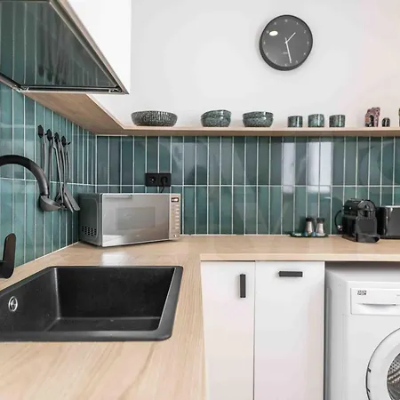 Peaceful Retreat Near The Historic Center By Rems Apartment