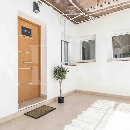 Apartment Peaceful Retreat Near The Historic Center By Rems